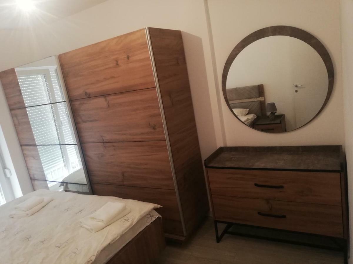 Apartment 3 พริสตีนา ภายนอก รูปภาพ