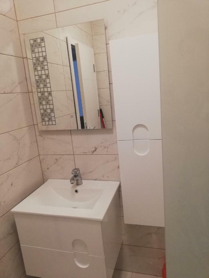 Apartment 3 พริสตีนา ภายนอก รูปภาพ